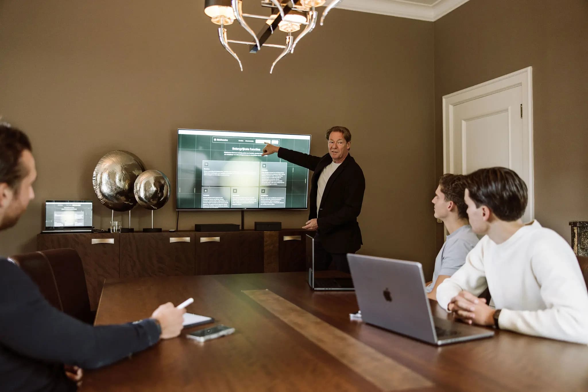 Compadex - AI-gedreven bedrijfsinformatie platform